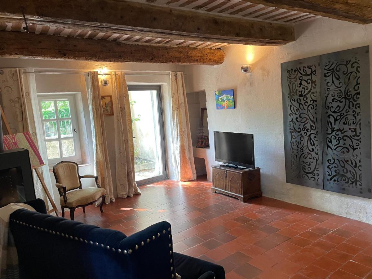 Ermitage Notre Dame De Vacquieres Bed & Breakfast Noves ภายนอก รูปภาพ