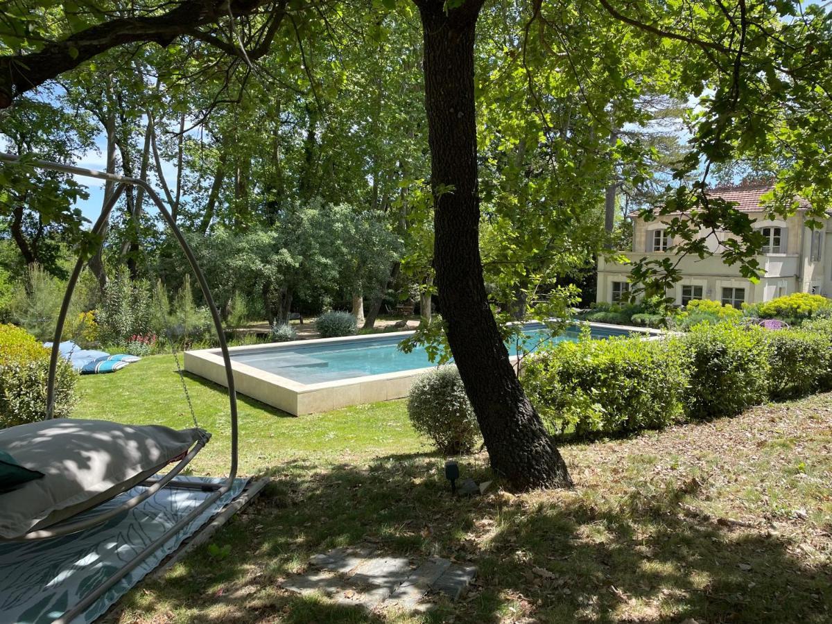 Ermitage Notre Dame De Vacquieres Bed & Breakfast Noves ภายนอก รูปภาพ