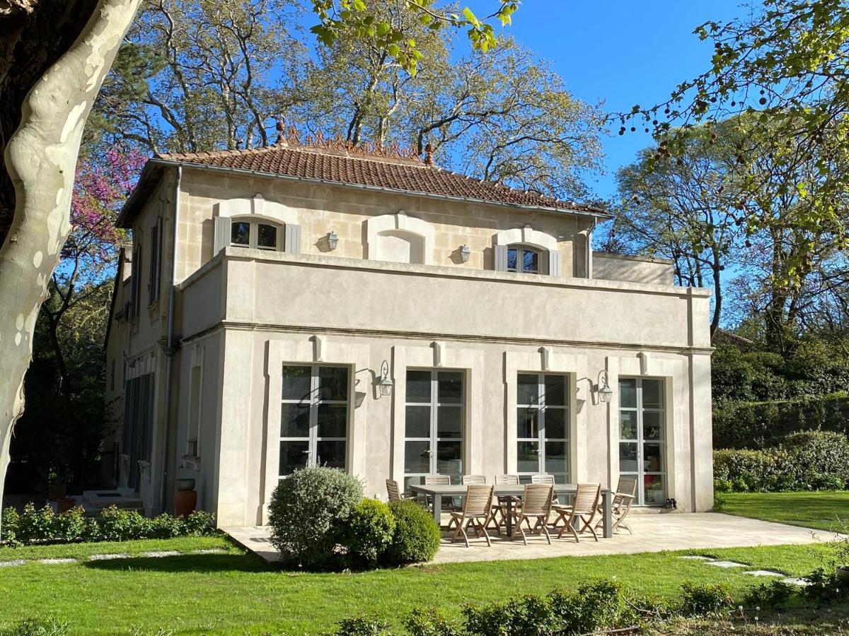 Ermitage Notre Dame De Vacquieres Bed & Breakfast Noves ภายนอก รูปภาพ
